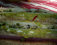 Sandwich à l'avocat et au surimi