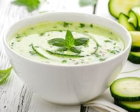 Soupe froide de courgettes