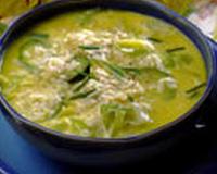 Soupe de légumes et riz à la crème.
