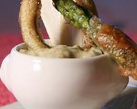 Tempura d'éperlans et asperges du Blayais, gribiche d'anchois