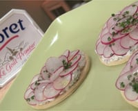 Tartelettes fines aux radis et au St Môret