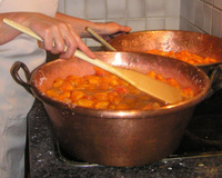 Confiture d'abricots aux amandes