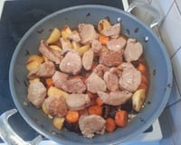 Mijoté de filet mignon aux pruneaux et légumes confits