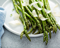 Asperges grillées et parmesan