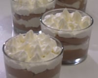 Duo de mousse au chocolat blanc et noir