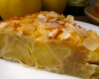 Gâteau de pommes au cidre, amandes et sarasin