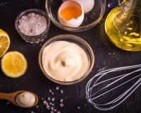 Mayonnaise ratée : en ajoutant ce simple ingrédient à votre sauce, elle sera de nouveau parfaite !