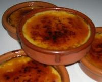 Crème épaise aux jaunes d'oeuf très typique et apreciée en Espagne, ou elle se mange brulée, comme dessert, ou comme farce de nombreuses pâtisseries.