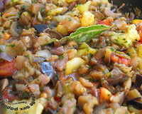 Aubergines, tomates et oignons nouveaux poêlés