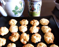 Un version un petit peu plus gourmande que les rochers coco classiques ...