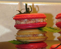 Macaron à la tomate feta basilic