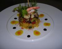 Le poisson comme on l'aime, légèrement grillé à la plancha, agrémenté de d'ingrédients aux couleurs chaudes