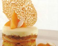 Cette recette est pas comme ma première, elle est complètement différente comme vous voyez clafoutis d'abricot granité à l'amaretto,…