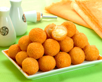 Une recette facile pour l’apéro ? Testez les petites boules de fromage croustillantes de Norbert Tarayre !