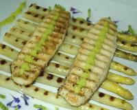 Des asperges à la cardamone et à l'huile d'argan