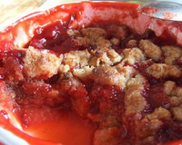 Probablement un de mes meilleurs crumbles, pour ne pas dire le meilleur ..........Sous la couche croustillante et fondante de crumble (à base de pain d'épices), se cache…