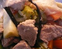 La traditionnelle recette de blanquette avec ce surprenant goût un peu sucré apporté par la vanille. Un joli duo très doux.