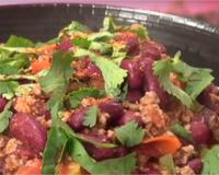 Le Chili Con Carne est un plat complet, sain et aux couleurs Mexicaines ! Un excellent plat pour retrouver le sourire et le soleil !