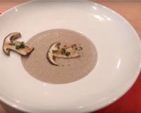 La crème de cèpes avec cette recette c'est hyper simple et dès que c'est sur place, c'est super classe !