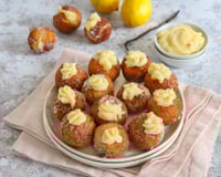 Castagnole fourrées à la crème pâtissière