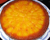 Un gateau que les enfants auront plaisir à réaliser, et à admirer après démoulage, avec ses morceaux d'ananas dorés.