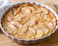 Flognarde : ce dessert rustique façon clafoutis à tester avec des pommes ou des poires