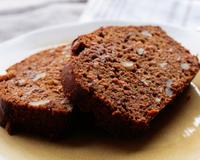 Et si vous vous faisiez plaisir sainement ? Oui, c'est possible avec ce cake moelleux au chocolat.