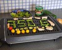 Du poulet, des légumes, des fruits, des cornichons..... un mélange de saveurs sublime