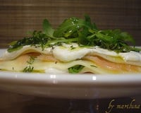 Lasagnes de saumon fumé à la crème de ricotta et rocchetta