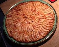 Tarte aux pommes façon grand-mère à la crème sucrée