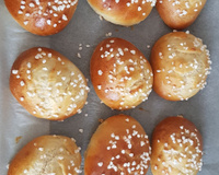 Pains au lait et sucre perlé