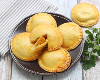 Petits chaussons de patates douces aux épices