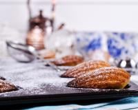 Madeleines au café