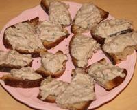 Voici une recette de rillettes de thon gourmandes mais légères car avec quasiment aucun ingrédient trop calorique. Donc idéal pour les apéros d'été tout en gardant la…