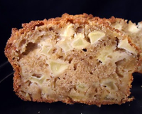 Voici un cake des plus moelleux et des plus parfumés. A base de pommes et de pâte à spéculoos, ce cake sucré est irrésistiblement délicieux. Les deux saveurs se marient…
