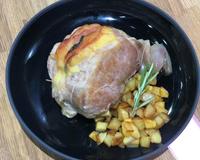 Une façon originale de cuisiner le porc. La viande reste bien moelleuse, on adore.
