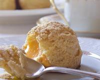 Un dessert inattendu et surprenant qu'on peu parfumer à la fleur d'oranger ou à la rhubarbe.