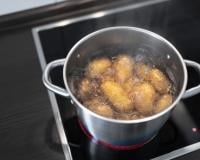 Comment faire cuire des pommes de terre à l’eau sans qu’elles éclatent ? Norbert Tarayre partage ses secrets !