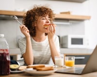 De la soupe au skyr : comment le petit-déjeuner des Français a radicalement changé en 100 ans