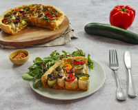 Tarte roulée aux courgettes, poivrons et mozzarella : la recette parfaite pour prolonger l’été