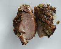 Filet mignon de porc en croûte d'herbes