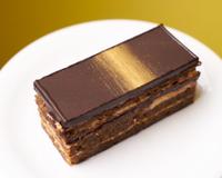 Un entremet à la crème au beurre café et ganache chocolat. Un régal !