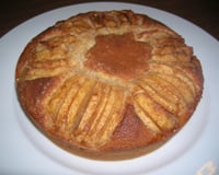 Gâteau aux pommes caraméliées