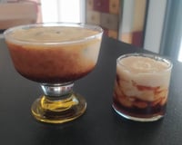 Petits gâteaux de semoule et raisins secs