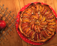 Tarte aux nectarines et pistaches concassées