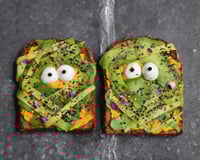 Toast d'avocat momifié