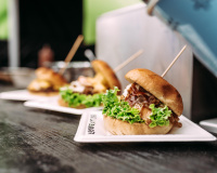À Lyon, Bocuse dévoile un concept de street-food dans un lieu pour le moins inattendu
