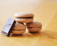 Des macarons inteeeensément choco !