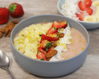 Smoothie bowl aux fraises
