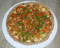 Une façon de revisiter la tarte au thon et à la tomate pour un repas plein de soleil.Une pâte maison à l'huile d'olive et à la farine…